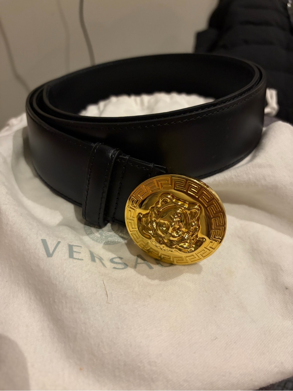 Versace Black Leather Men’s Belt with Gold Medusa Round Buckle